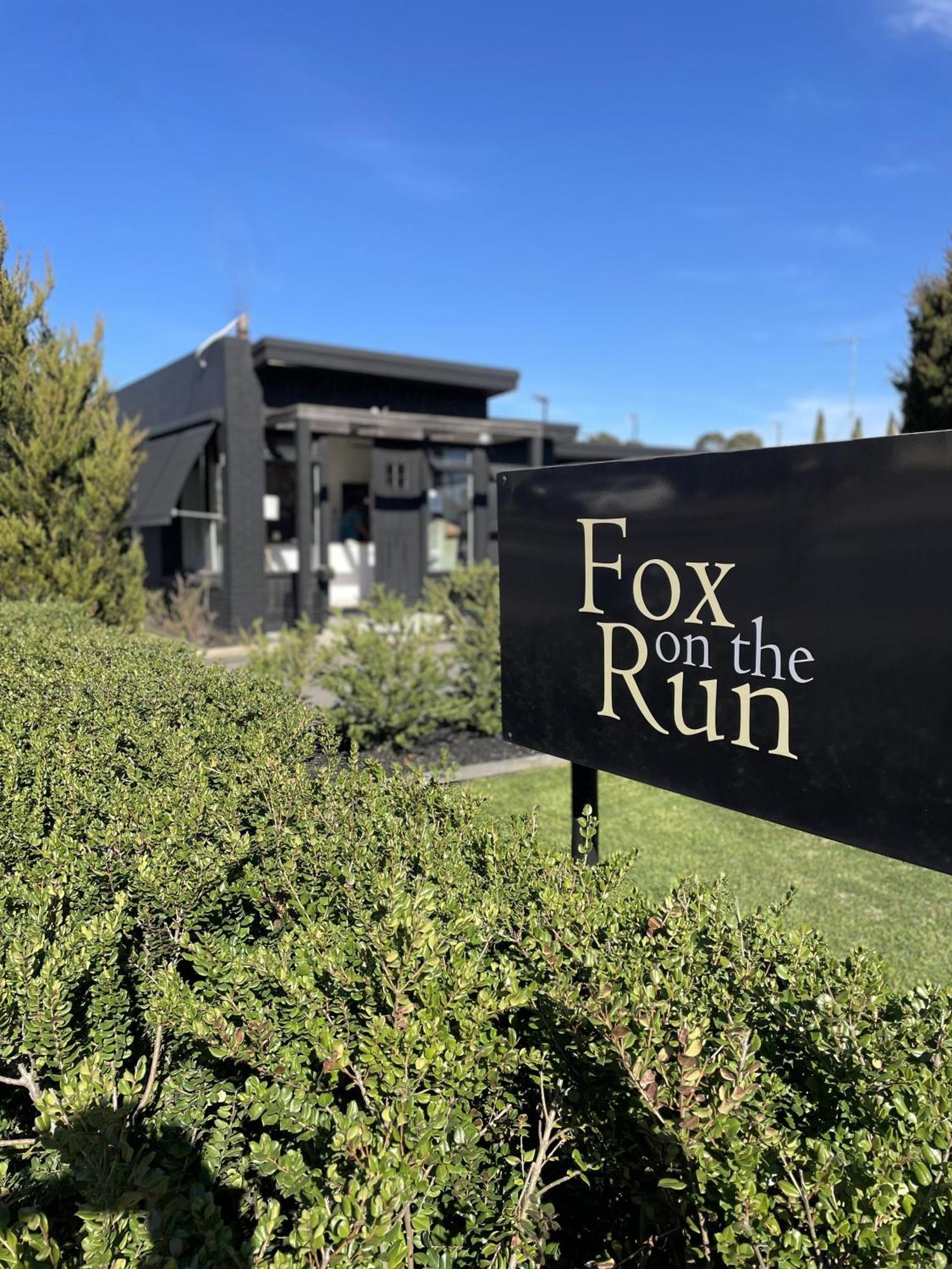Fox On The Run - Motel Kilmore Kültér fotó